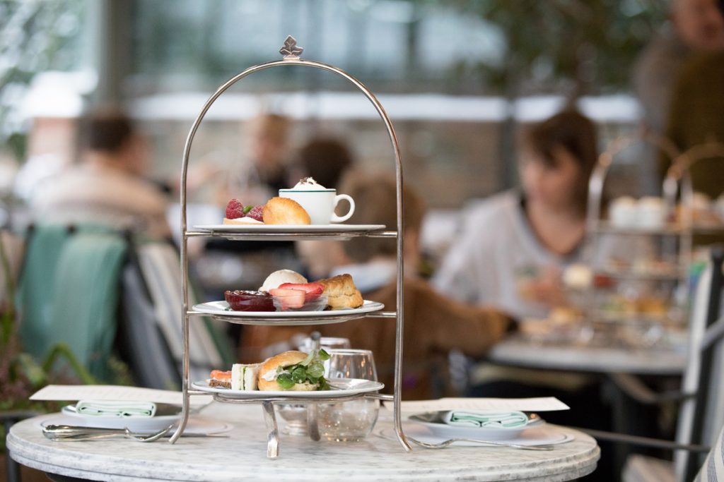 Afternoon tea in a café