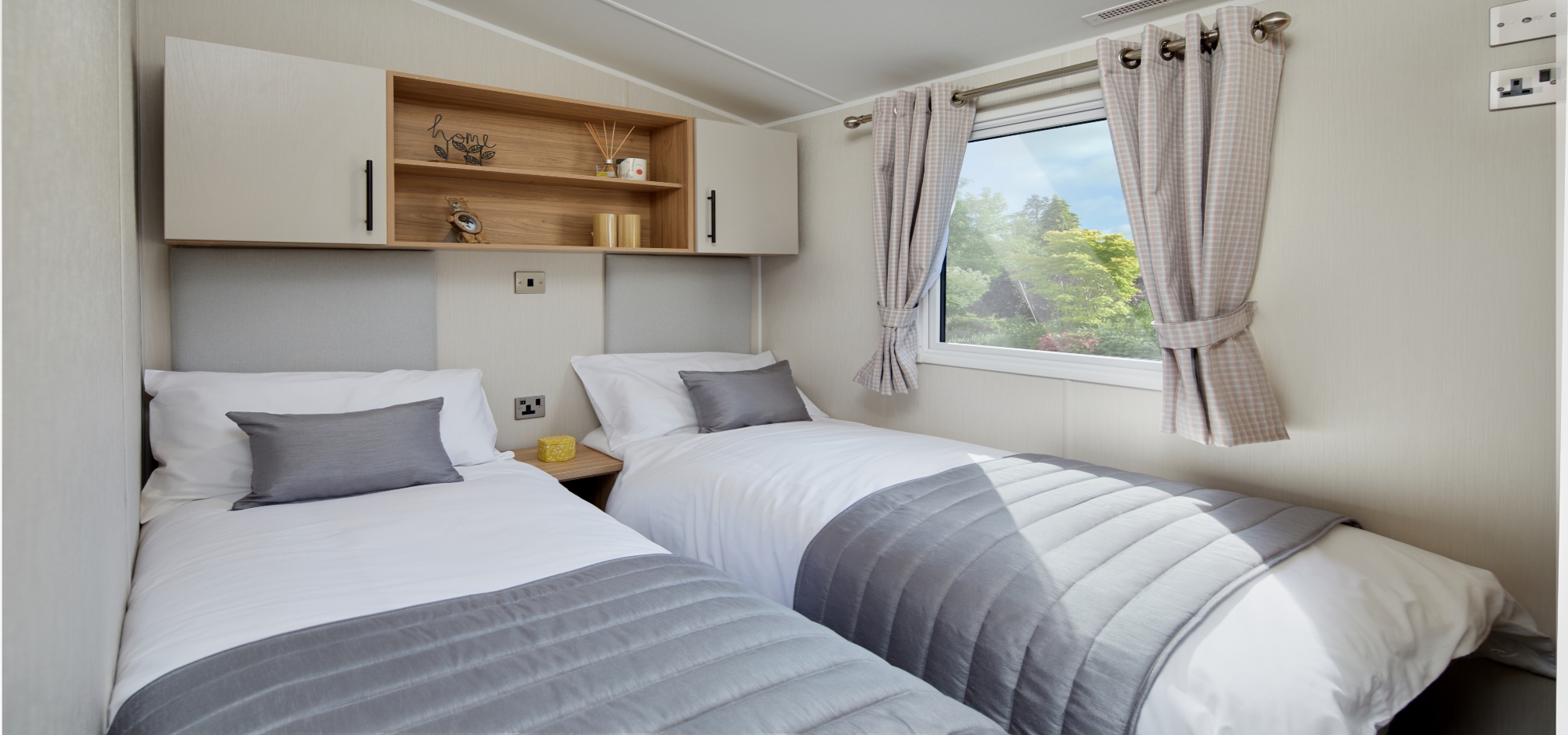 2024 willerby manor twin bedroom